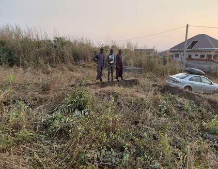 Terrain à vendre à Coyah